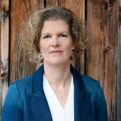 Porträt Sarah 2024 min